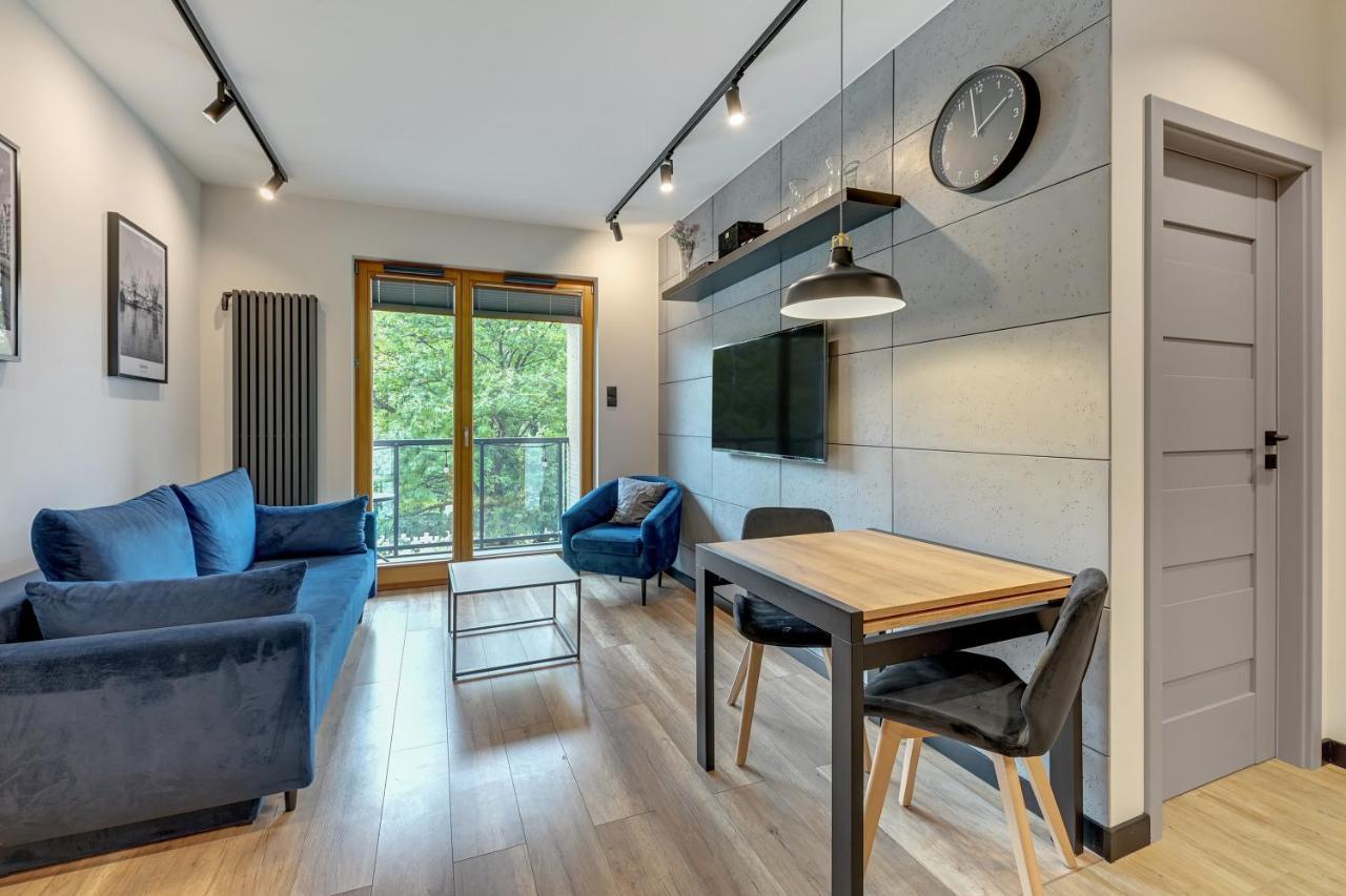 Zajezdnia Wrzeszcz Seaside & Parking By Downtown Apartments Гданск Екстериор снимка