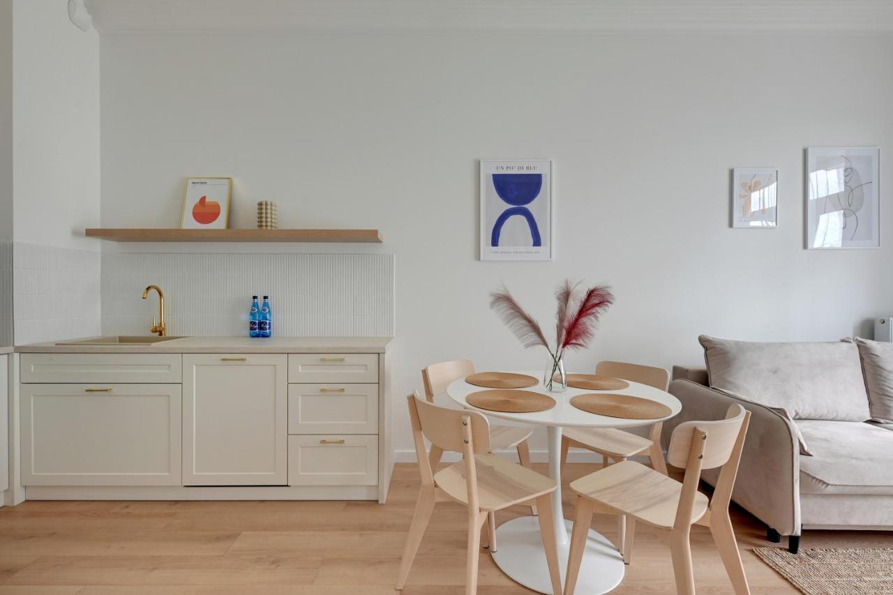 Zajezdnia Wrzeszcz Seaside & Parking By Downtown Apartments Гданск Екстериор снимка