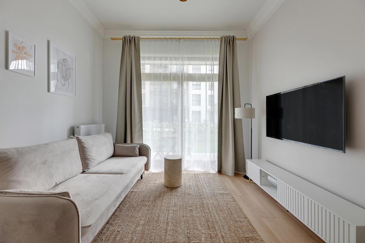 Zajezdnia Wrzeszcz Seaside & Parking By Downtown Apartments Гданск Екстериор снимка