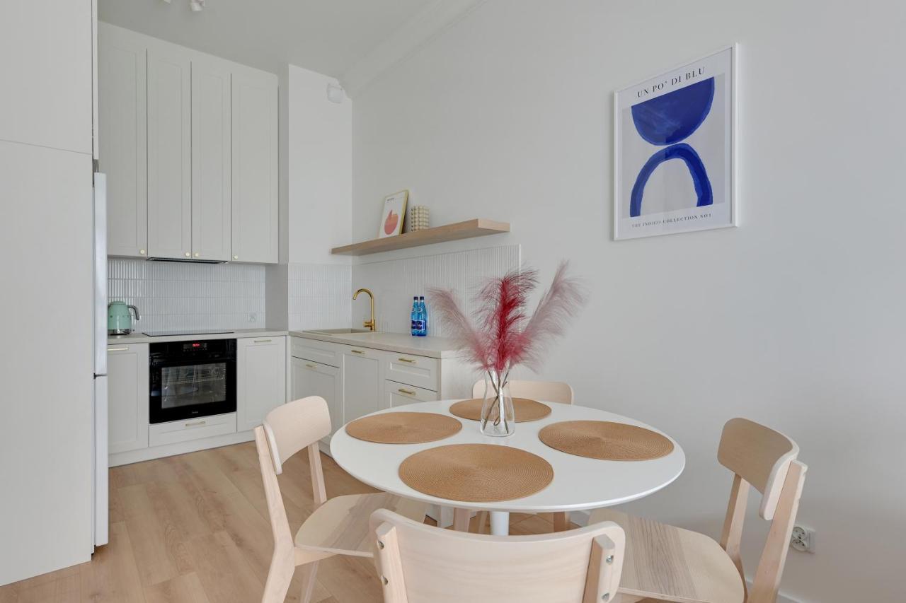 Zajezdnia Wrzeszcz Seaside & Parking By Downtown Apartments Гданск Екстериор снимка