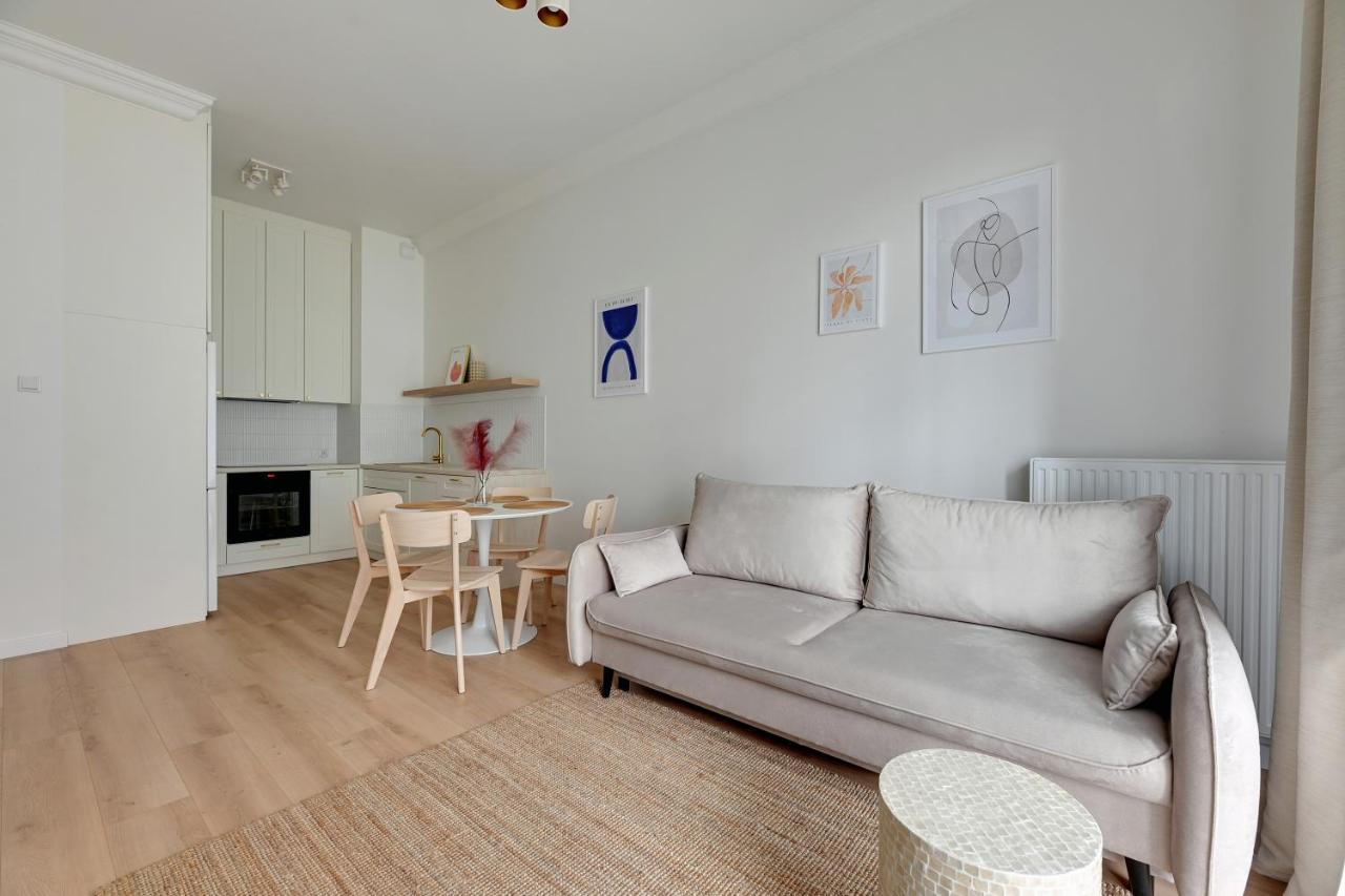 Zajezdnia Wrzeszcz Seaside & Parking By Downtown Apartments Гданск Екстериор снимка